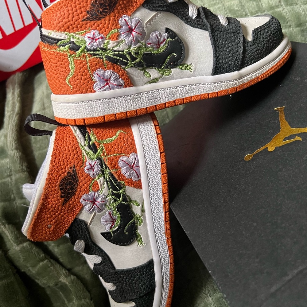 Jordan 1 Mid SE (TD)  Clean!